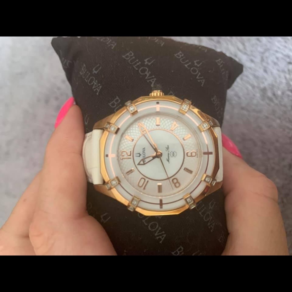 Bulova Watch - Picture 3 of 5